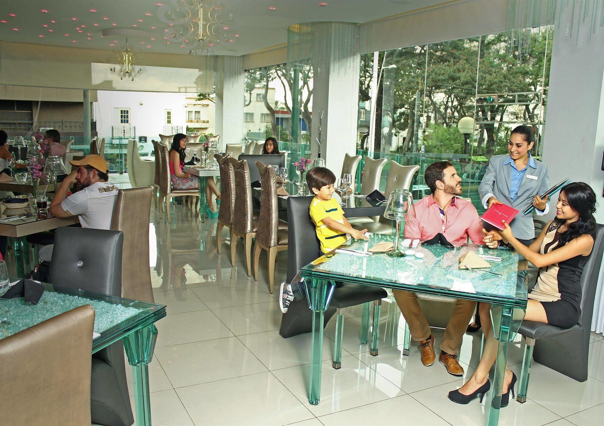 Hotel Vista Hermosa Guadalajara Ngoại thất bức ảnh