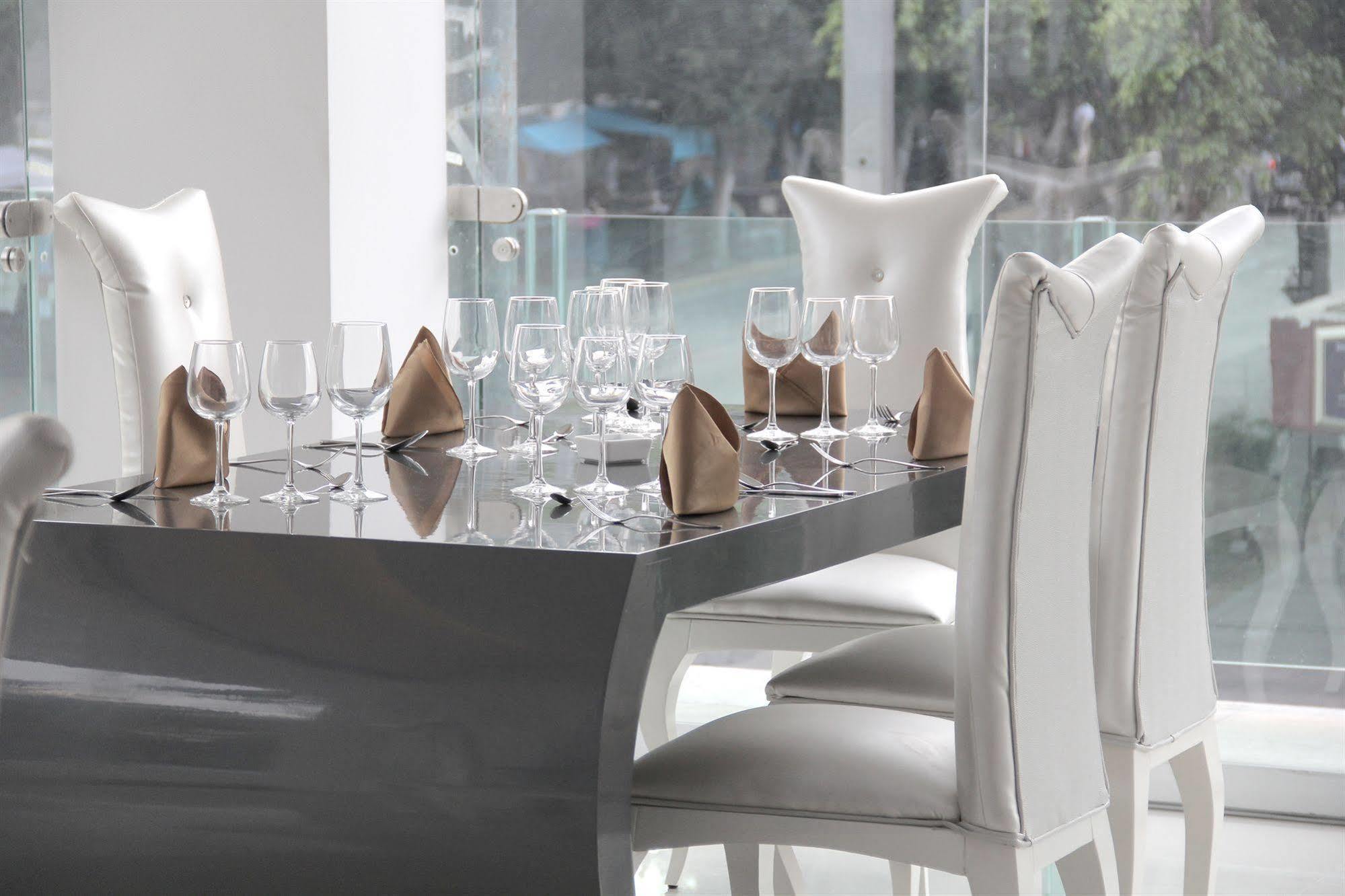 Hotel Vista Hermosa Guadalajara Ngoại thất bức ảnh